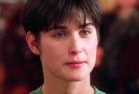 demi moore short haircut