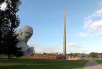 brest fortress/courage monument